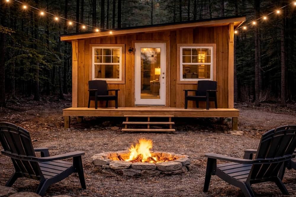 Boles Cabin | Modern Rustic Tiny Home Surrounded by Peaceful Pines in Boles, Arkansas