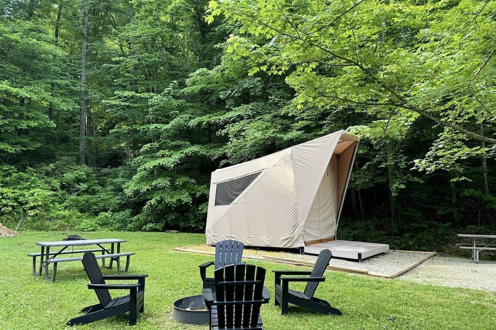Hitchins RV Rental | Modern Safari Tent Glamping in Kentucky near Mountain Biking Trails