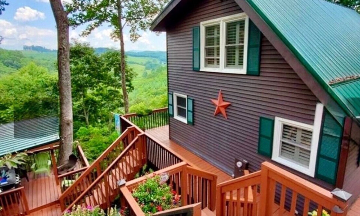 Fleetwood Cottage | Mountain and River Views - Tucked in the Trees - Wrap Around Porch