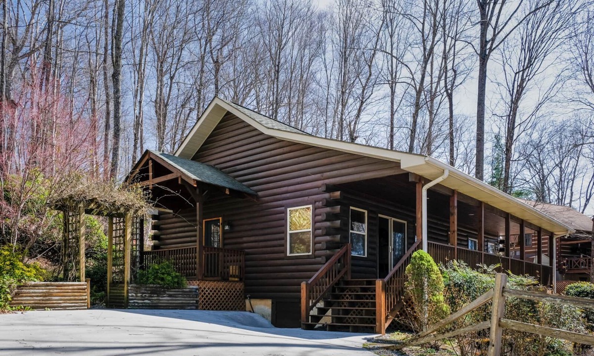 Mountain Springs Cabin | Mountain Retreat Log Cabin