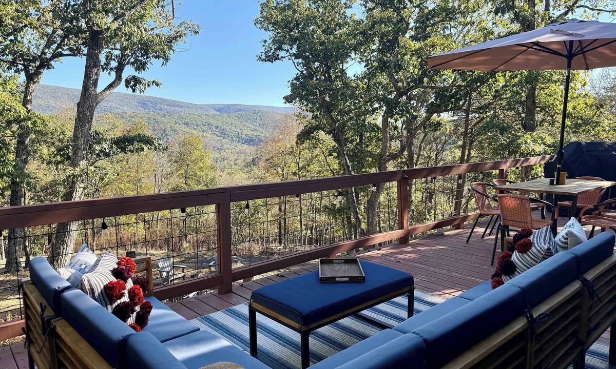 Great Cacapon Ski Chalet | Mountain retreat w/hot tub & river access