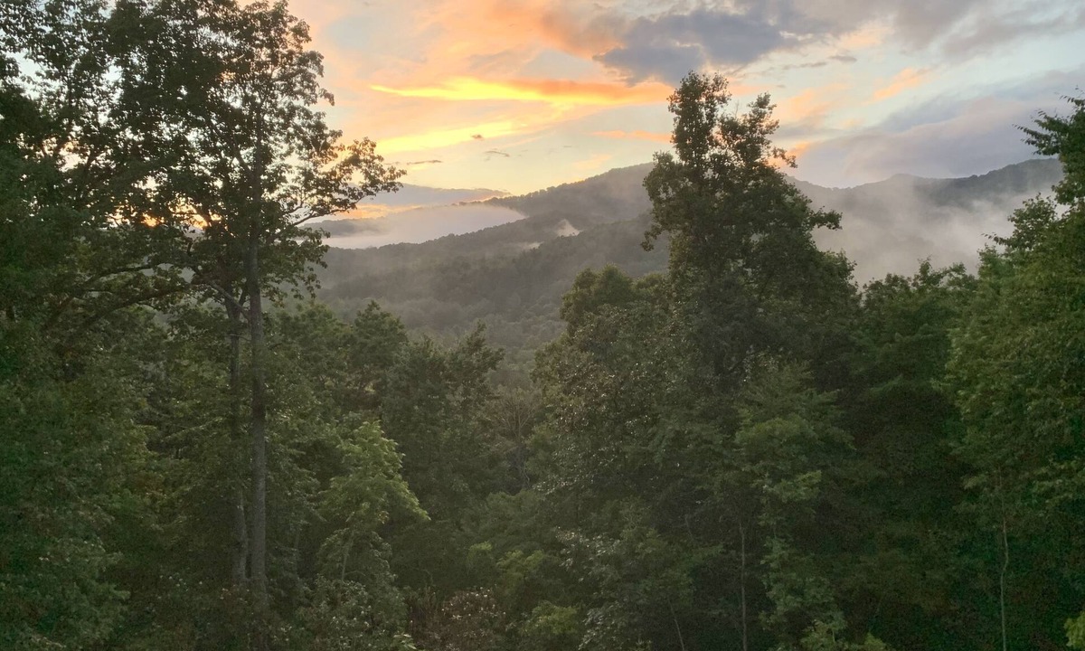 Swannanoa House | Mountain View Retreat central to Asheville and Black Mountain