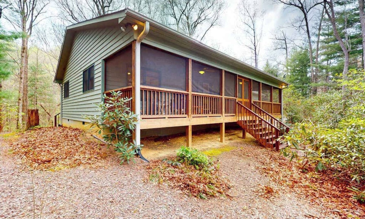 Winfield Cove House | Mountainside abode with a wood stove, firepit, grill, sunroom, AC, and W/D