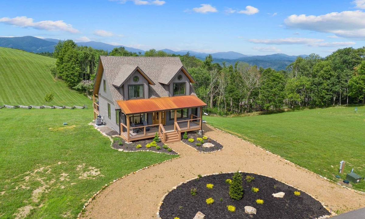 Elk Park House | Muscadine Meadow at Eagles Nest