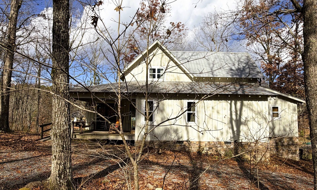 Mentone Cottage | Near DeSoto Falls & Park, Water Views, Fire Pit, Sleeps 12, 2200 sf, private!