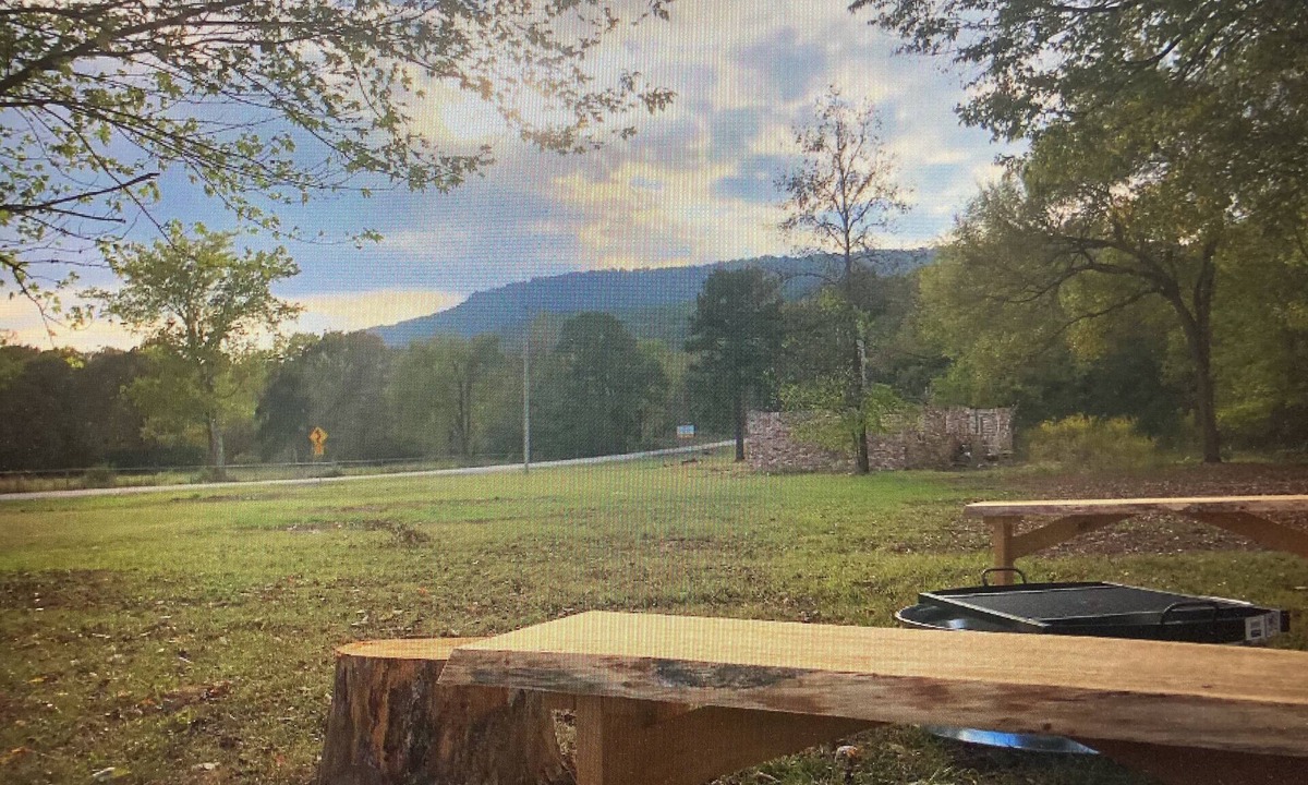 Russellville House | Nebo Trails Base Camp