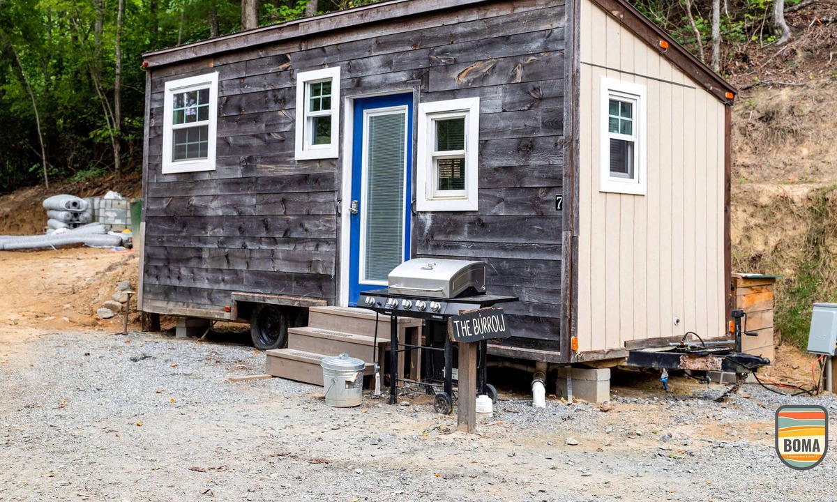Lake Lure Cottage | NEW Tiny Home The Burrow BBQ Lake Lure 2 mi
