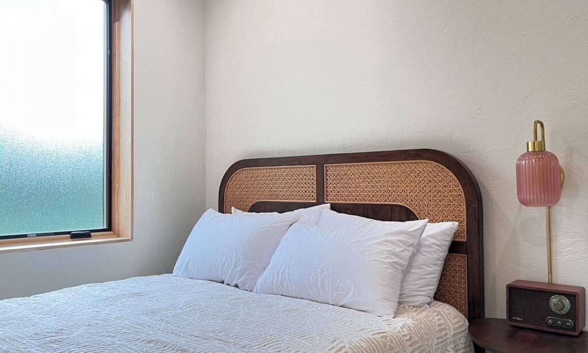 Grove Park- Sunset Cottage | Newly Green Built Home in Norwood Park