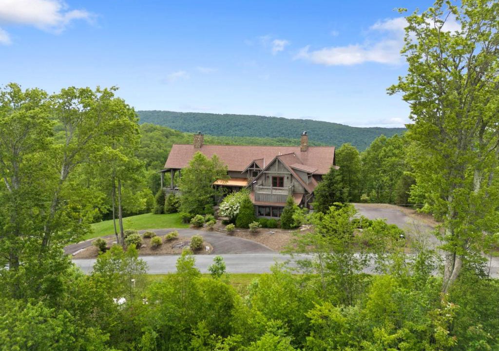 Linville House | Overlook at Wilderness Trail