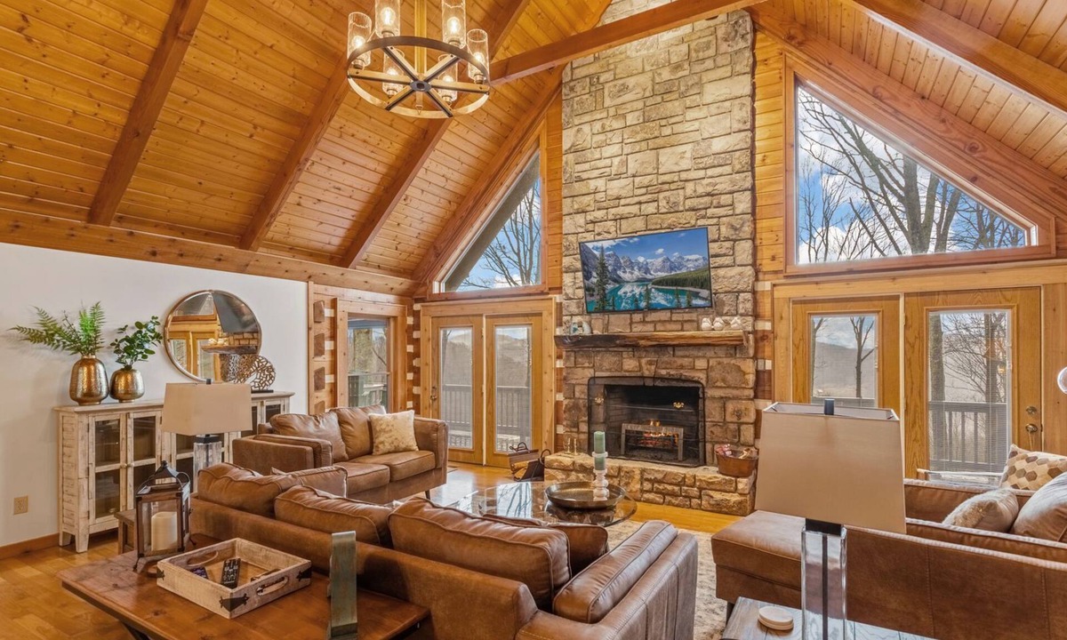 Banner Elk Cabin | Peek-a-Boo Lodge in The Lodges at Eagles Nest