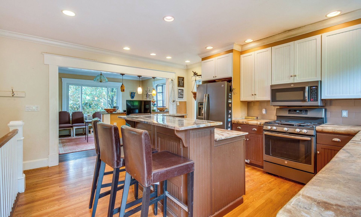 Fort Thomas House | Pet-Friendly Fort Thomas Vacation Rental w/Deck!