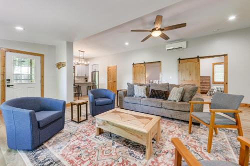 Waynesville House | Pet-Friendly Waynesville Cabin w/Deck & Mtn Views