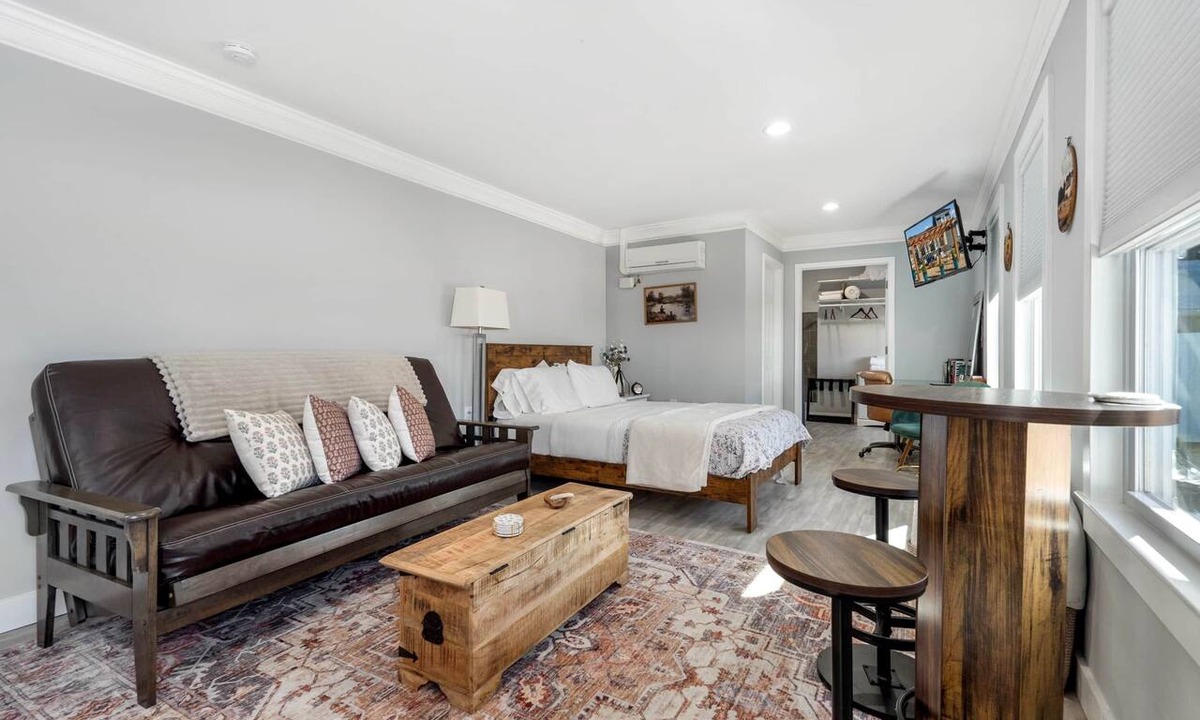 Bolivar Apartment | Petite Retreat at Harper's Ferry
