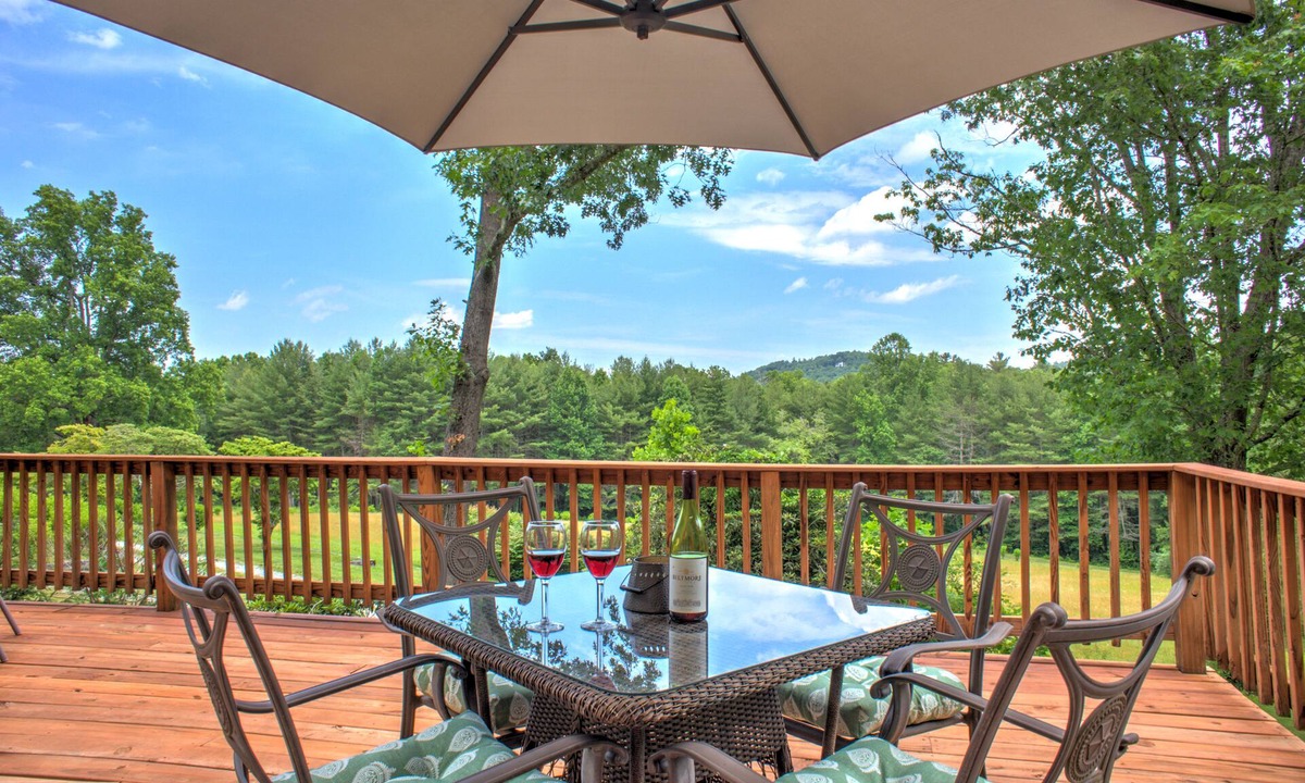 Hendersonville Cottage | Piedmont Chalet | Private Historic Chalet Near Hendersonville
