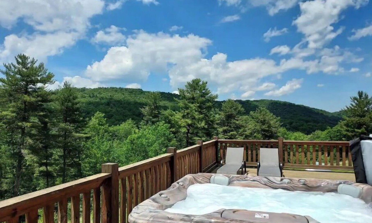 Harper House | Pine Ridge Manor A+ Privacy Pool BBQ Games