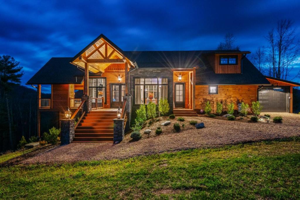 Butler House | Point of View at Eagle Bay
