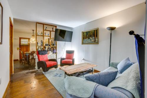 Westernport Apartment | Pool Table & Shared Sauna! Potomac River Basecamp