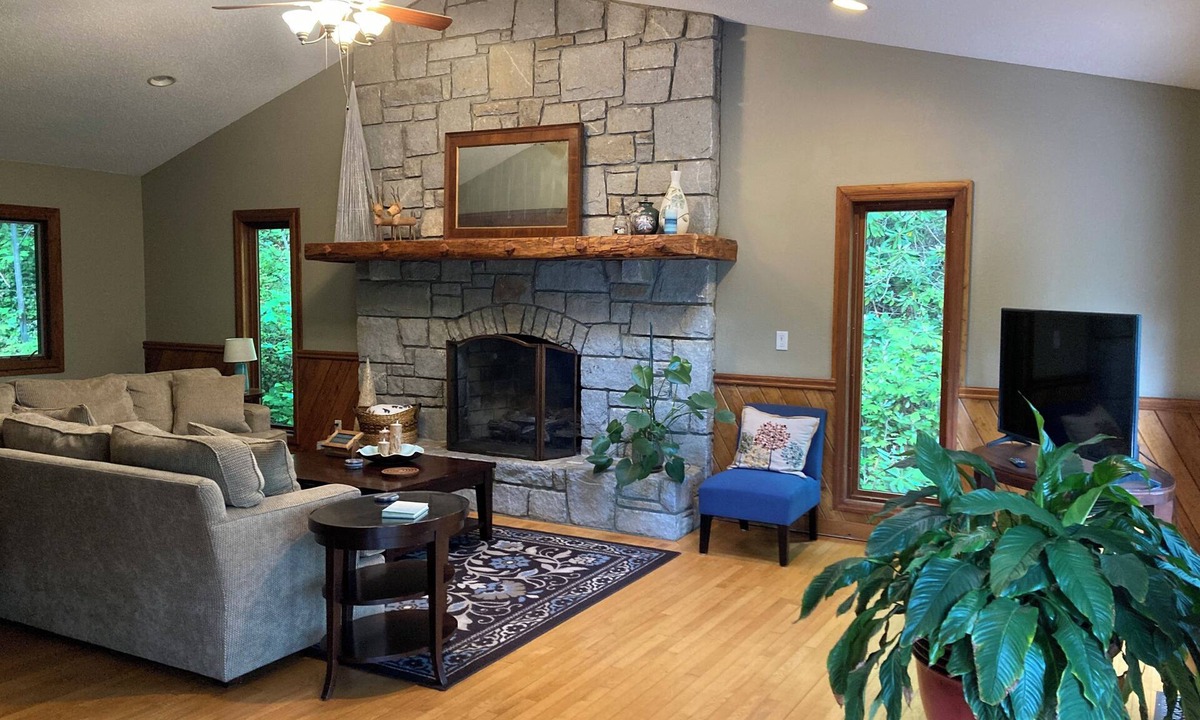 Fairview House | Private Family Mountain Getaway 6mi to Asheville