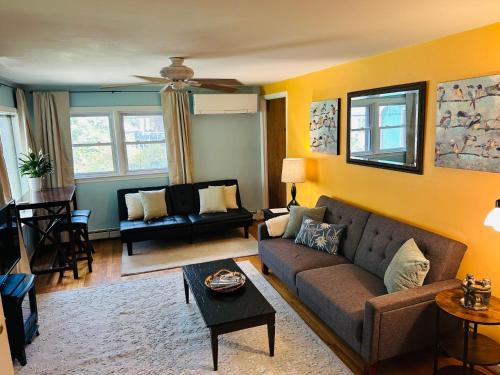 Jackson Park Apartment | Private Green Cottage near downtown