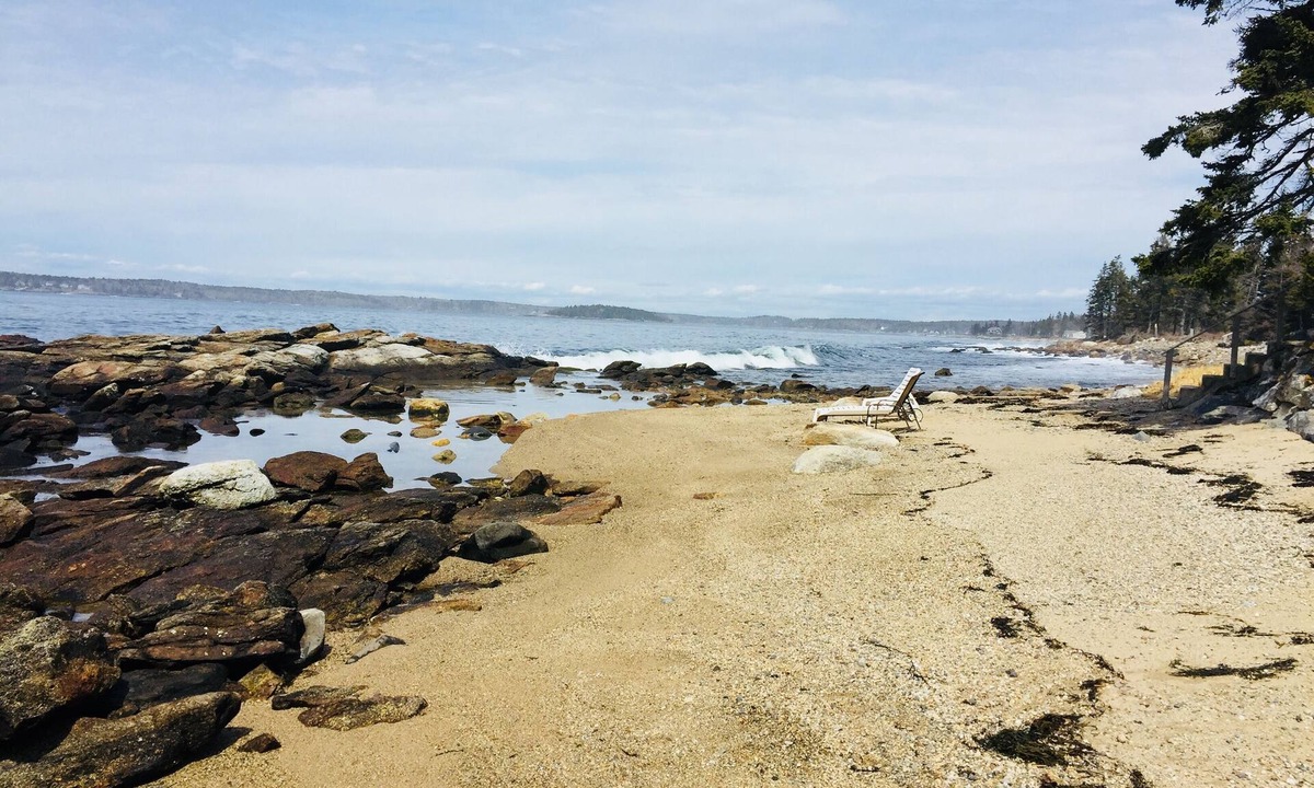 Pemaquid Point House | Private Oceanfront Cottage, Private Sand Beach -Lighthouse one mile away