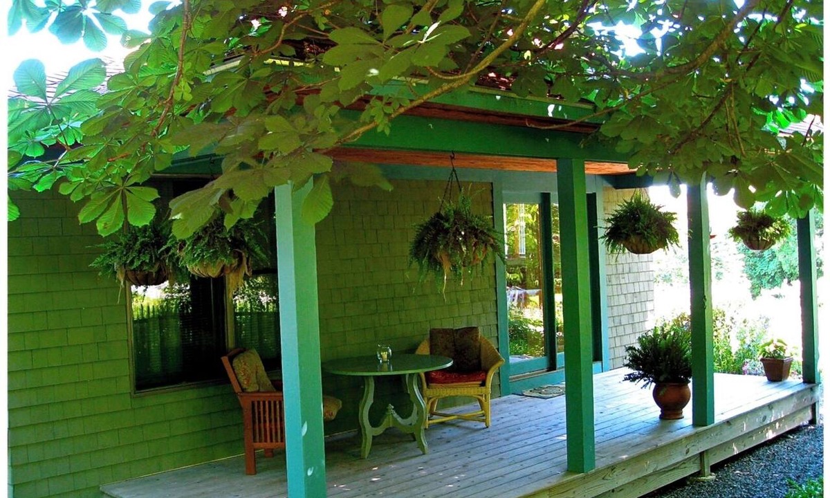 Bar Harbor Cottage | Private one bedroom Bar Harbor cottage bordering Acadia National Park
