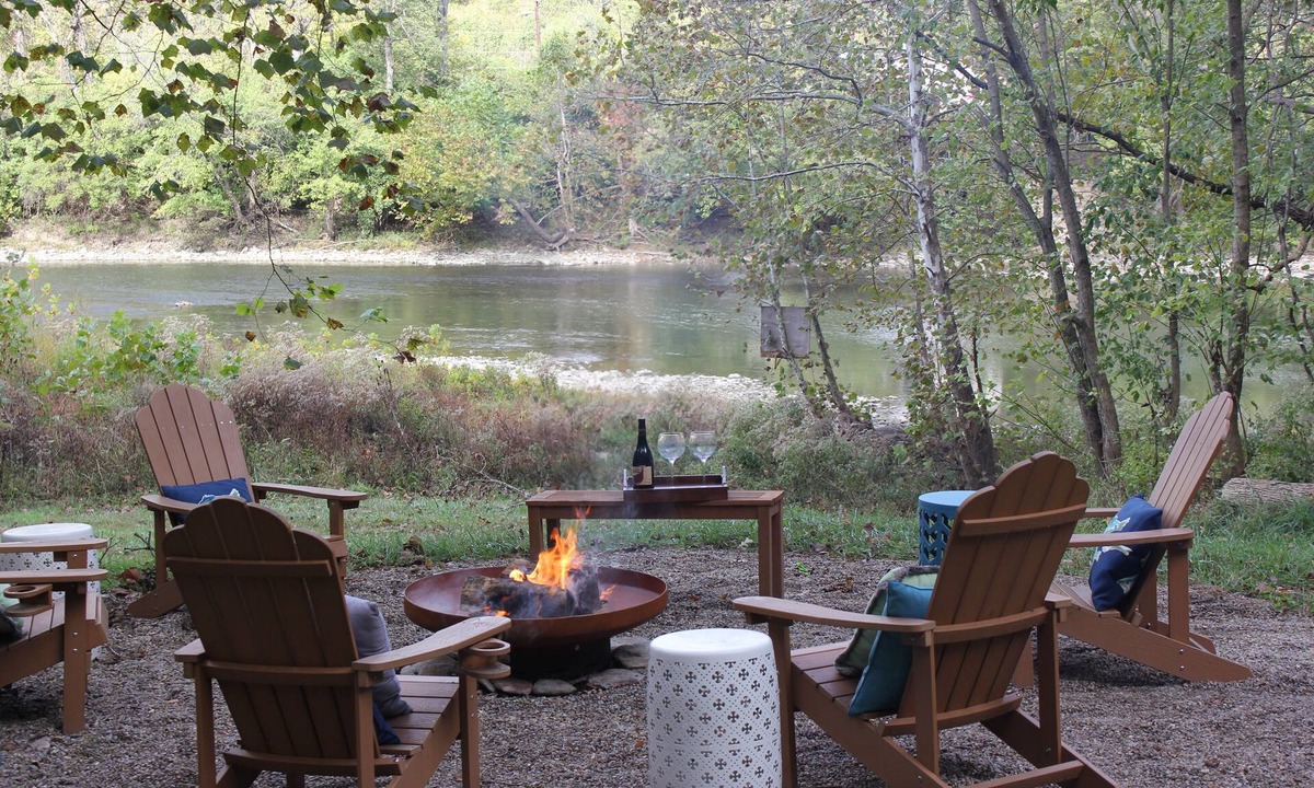Milford Cottage | Private River House on 5 acres directly on the Little Miami River