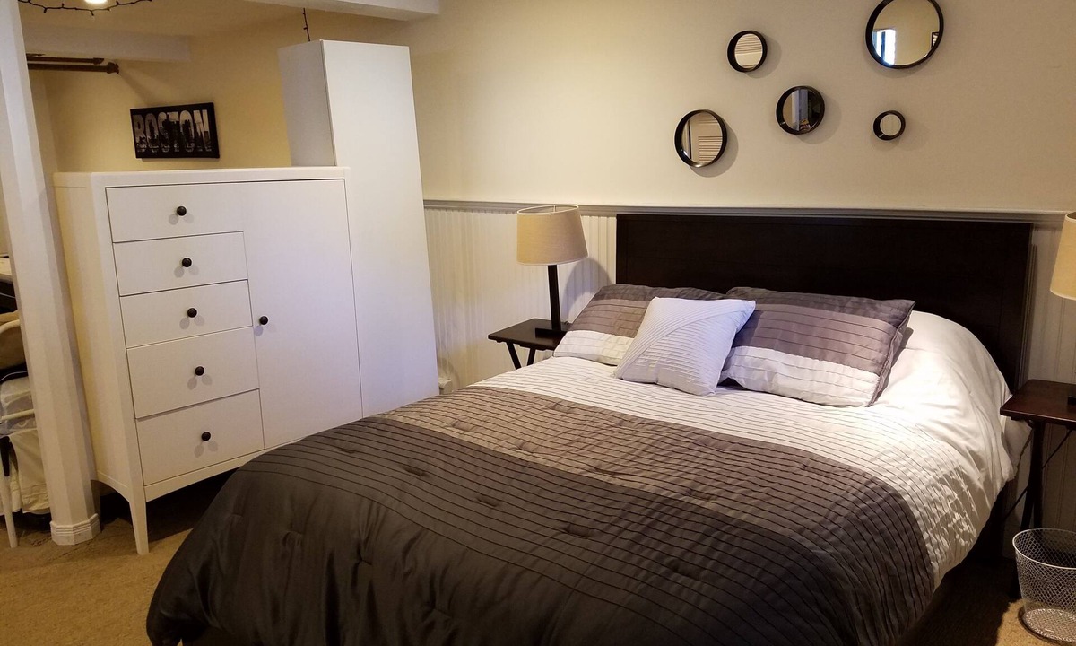 Reading Apartment | Private, Spacious Suite, Private Entrance, near Boston