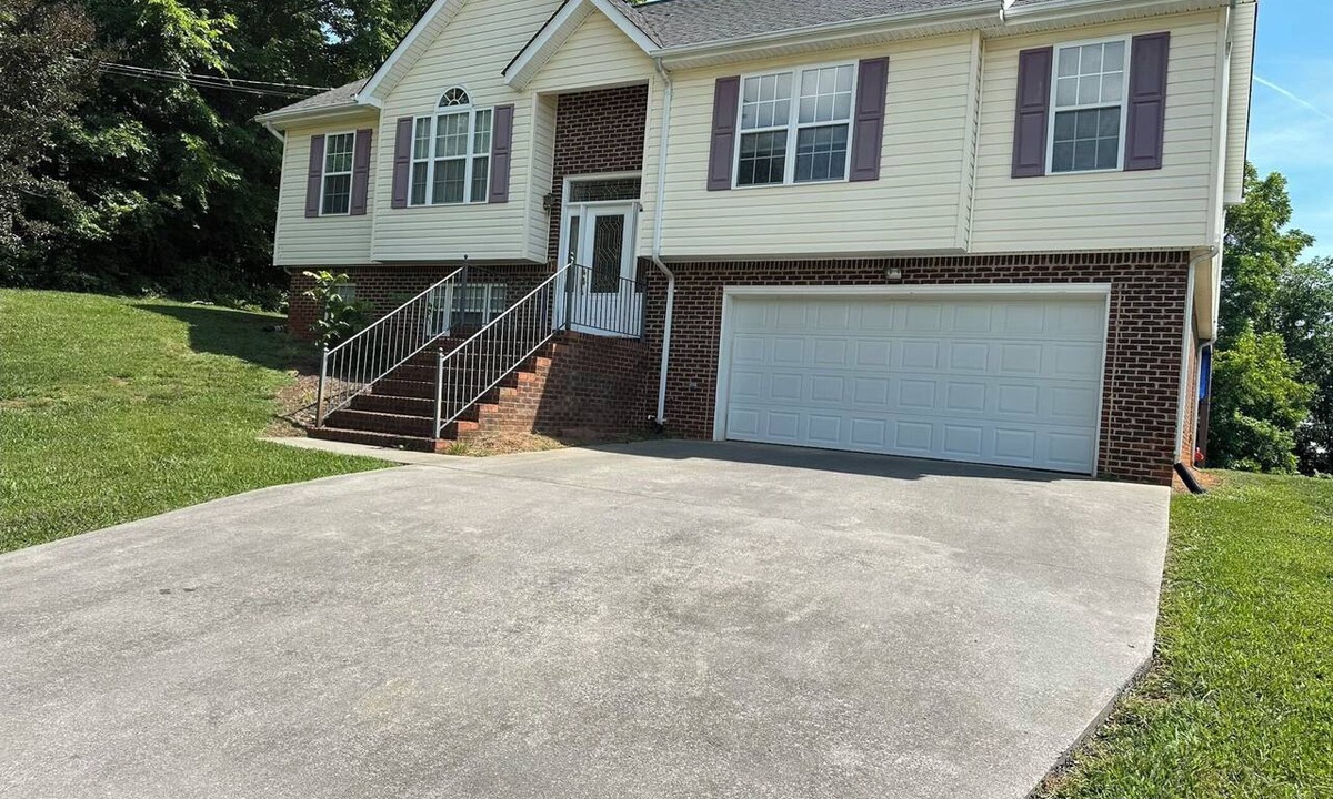 Spurgeon House | Quiet East TN Retreat: 3BR, 3BA home 5 mins from I-81, 20 from Bristol and JC