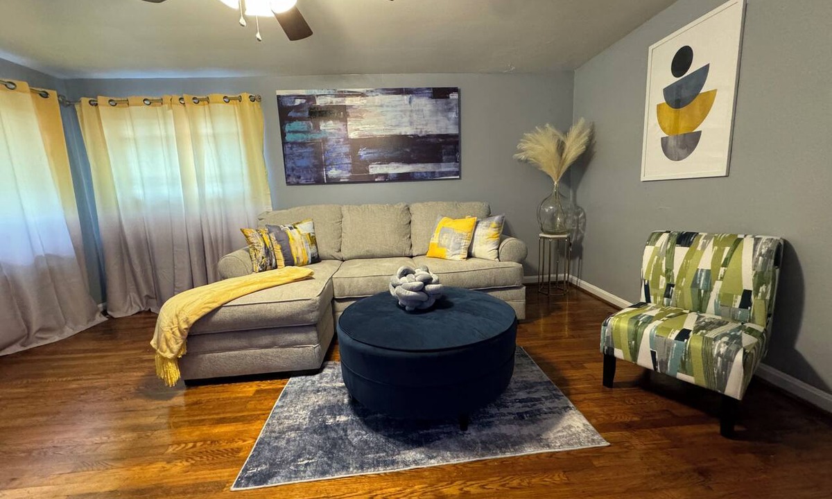 Roselawn Finance Apartment | Quiet, safe and serene unit with lots of charm in a great location in Cincinnati