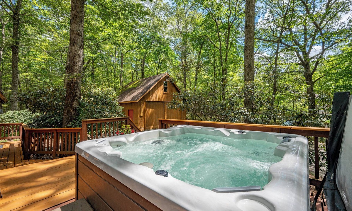 Swanton House | Relaxing Dog-Friendly Lake Escape w/Fire Pit