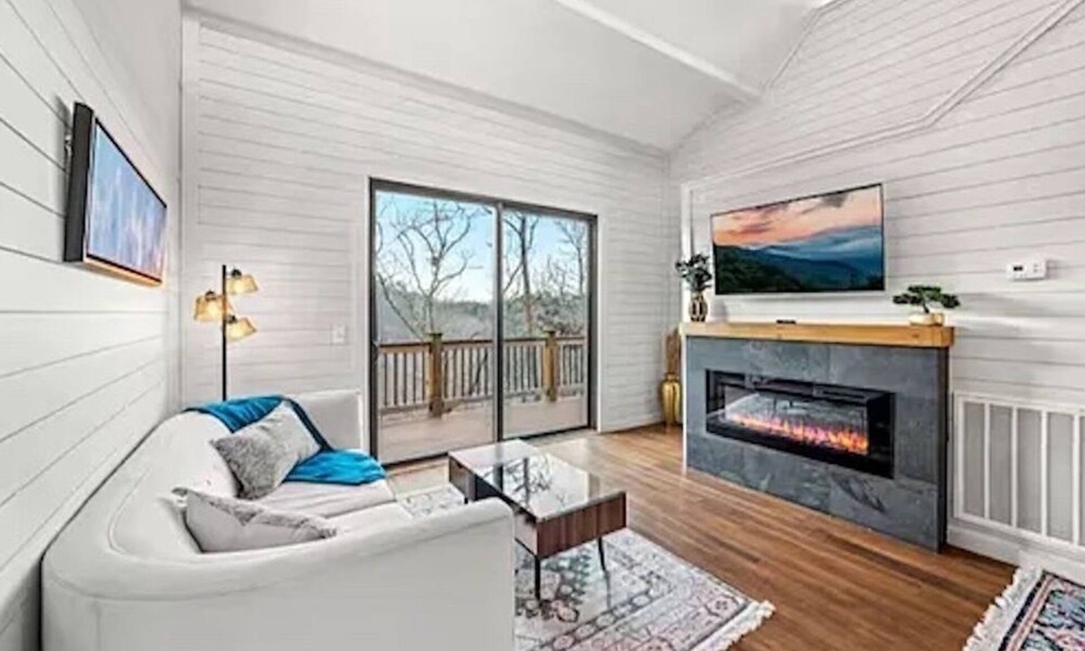 Sevierville Cabin | Retreat Cabin: Gatlinburg Pigeon Forge Dollywood Sevierville
