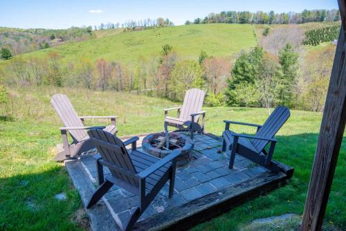 Fleetwood House | River Access, VIEWS, Sleeps 8, Fire Pit