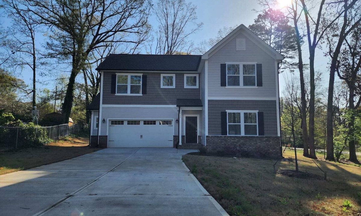 Statesville House | Rock & Roll Retreat in Statesville