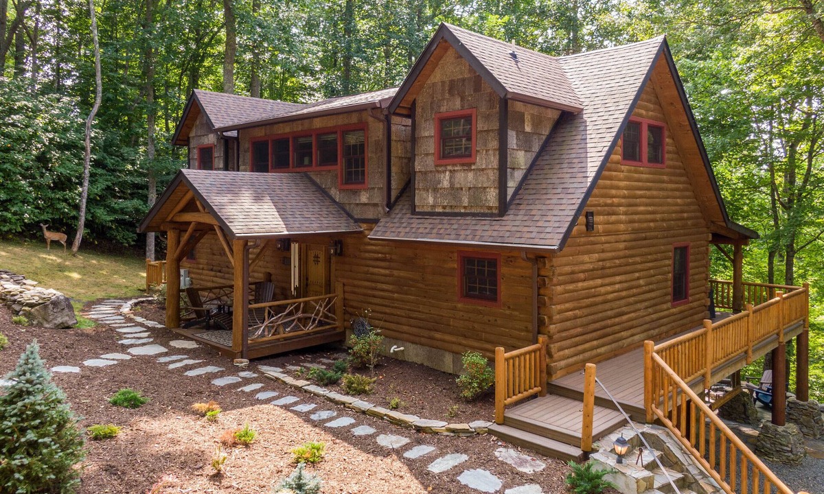 Banner Elk House | Running Waters Lodge - private log home with hot tub, game room, fire pit!