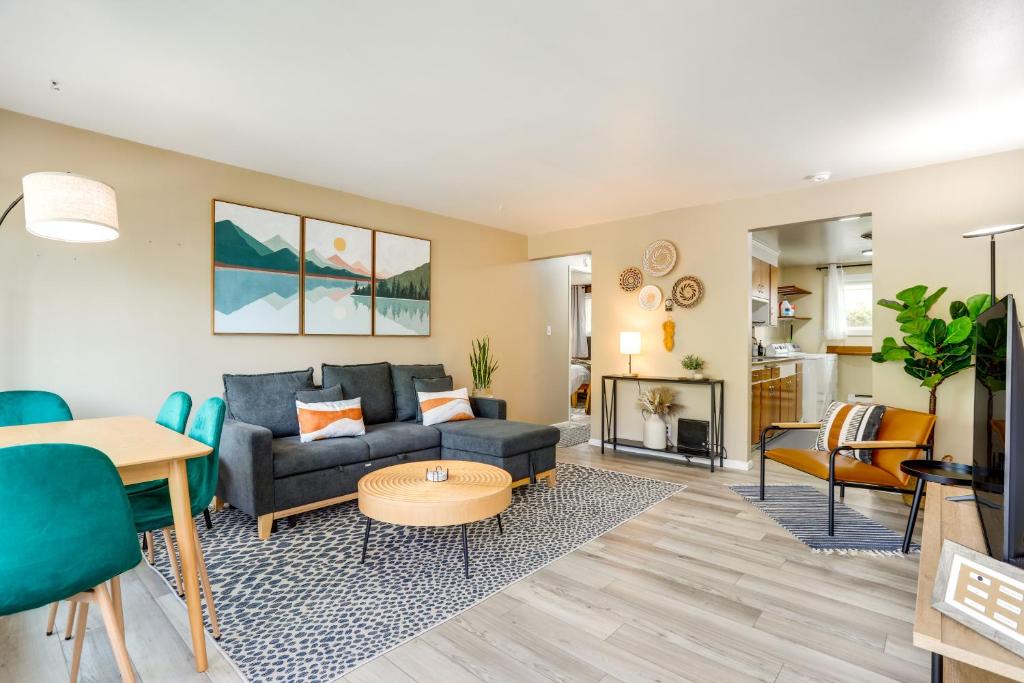 Old Ballard House | Seattle Scandi-Boho Gem: Walk to Waterfront!