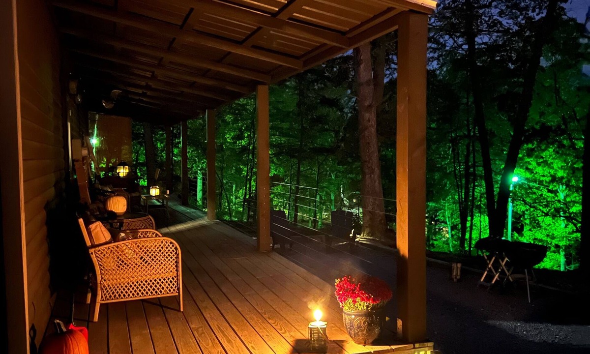 Clay City Cabin | Secluded getaway in beautiful new cabin near Red River Gorge.