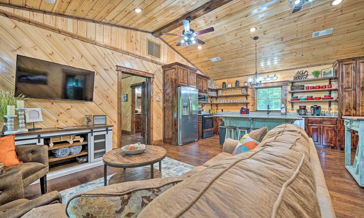 Golden Cabin | Setting Sun’ Eagletown Gem: Real-Log Cabin!
