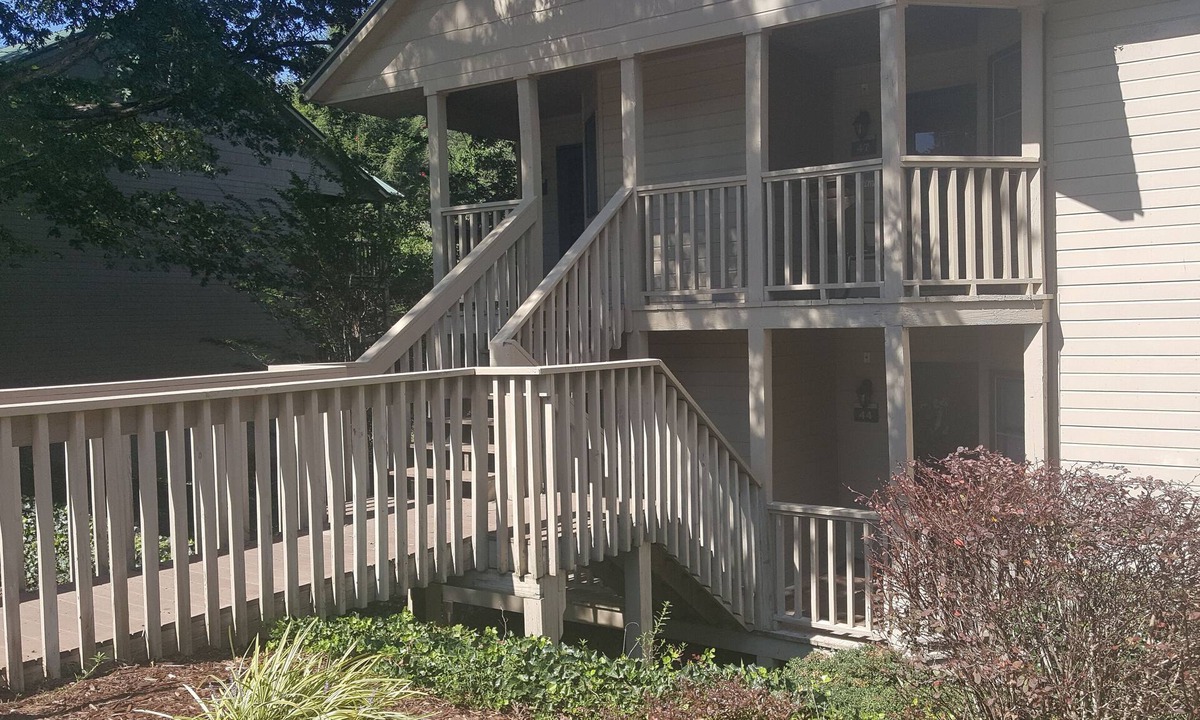 Lake Lure Condo | Skybeach by the lake