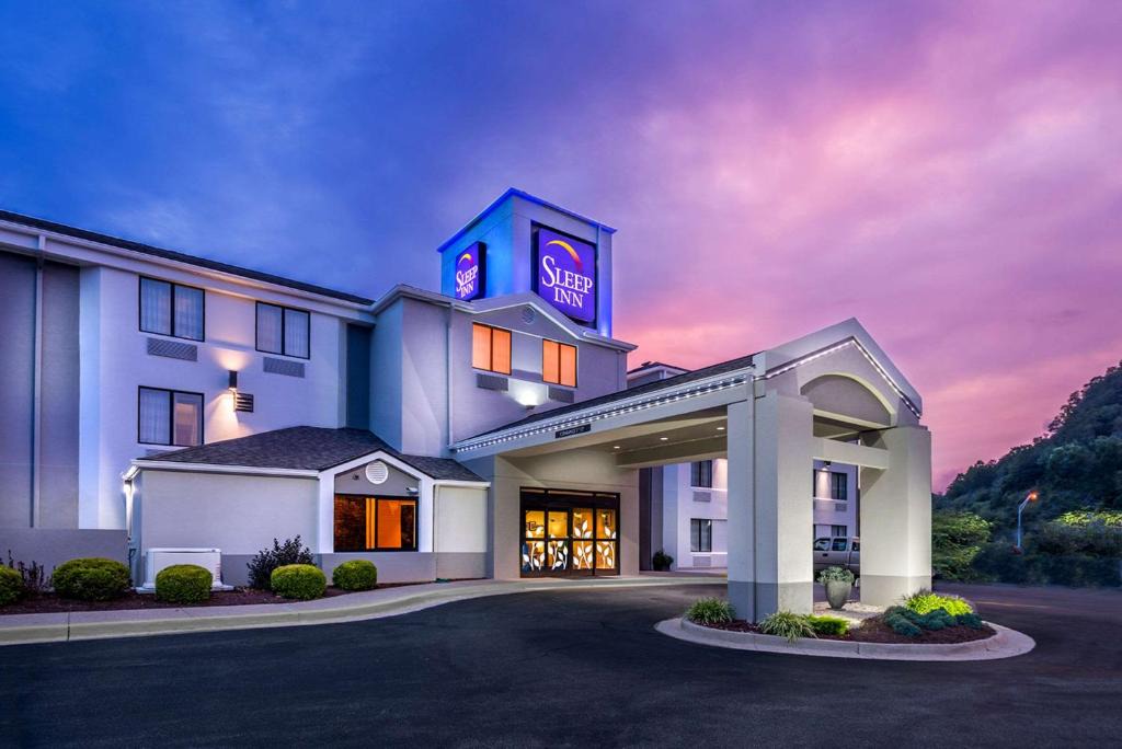 Big Chimney Hotel | Sleep Inn Charleston North