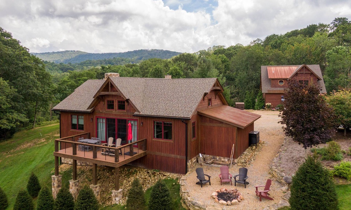 Elk Park House | Sommer Hus at Eagles Nest: Pet Friendly Single Level