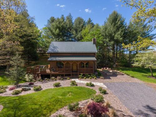 Fleetwood House | South Fork Cabin