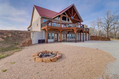 Harrison House | Spacious Harrison Vacation Rental w/Deck & Views!