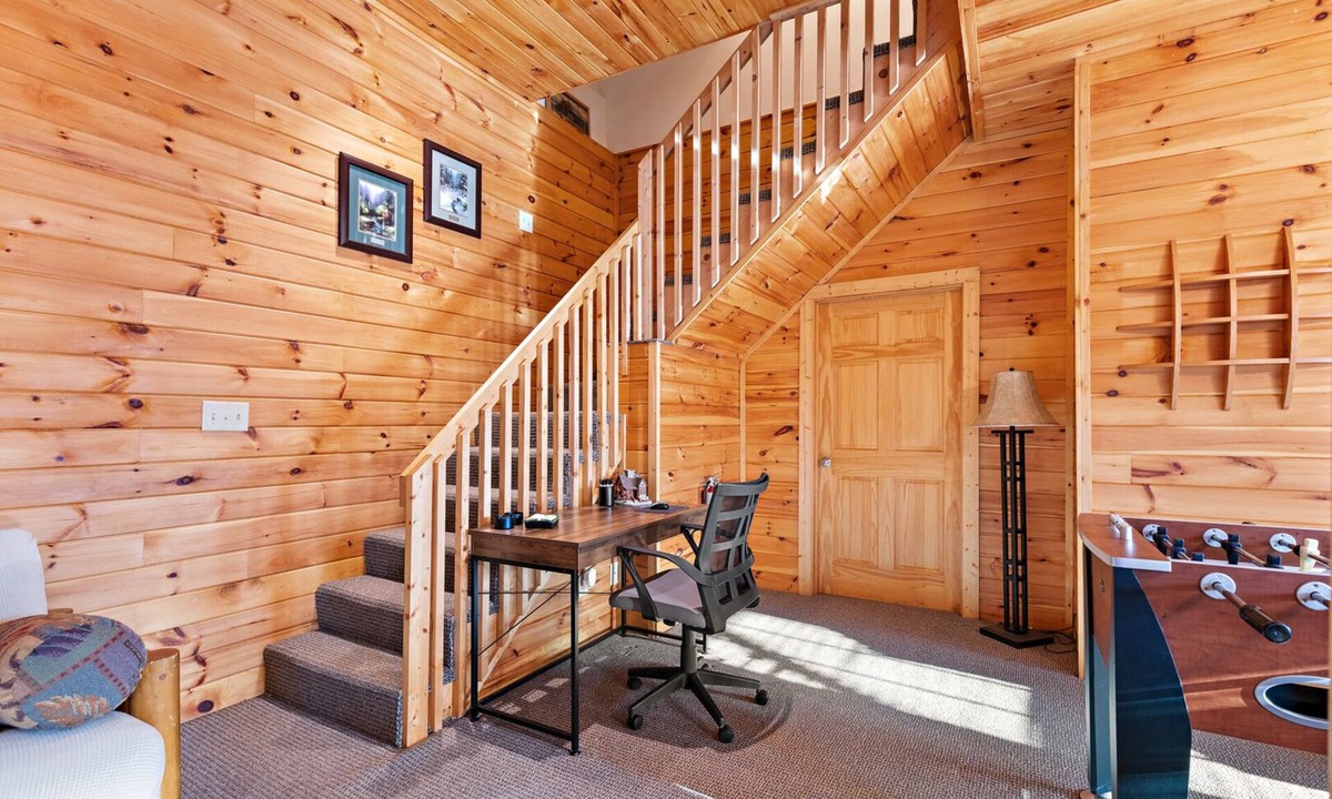 Ashe County Cabin | Spacious Log Cabin Near Hiking Trails