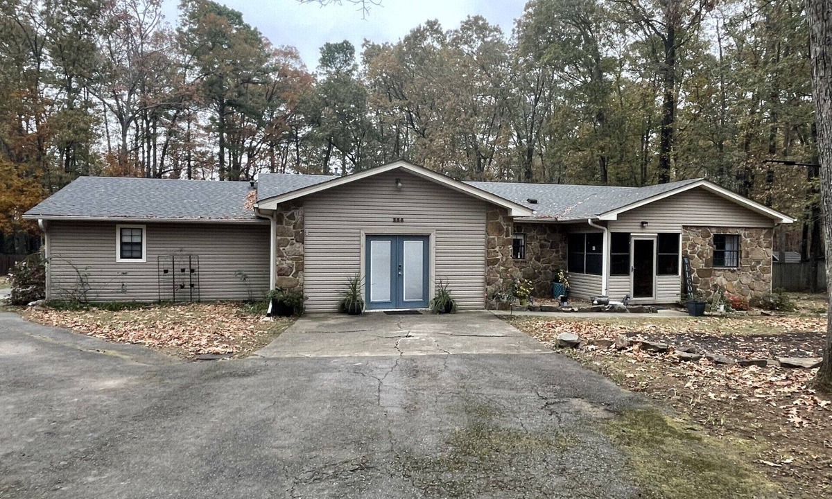 Austin House | Spacious, open concept 4-bedroom home in welcoming Austin, In Ground Pool,WiFi