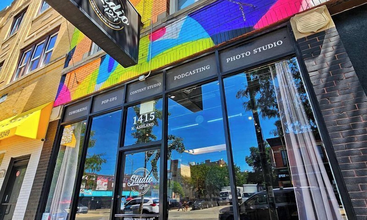 Pulaski Park Hostel | STAY