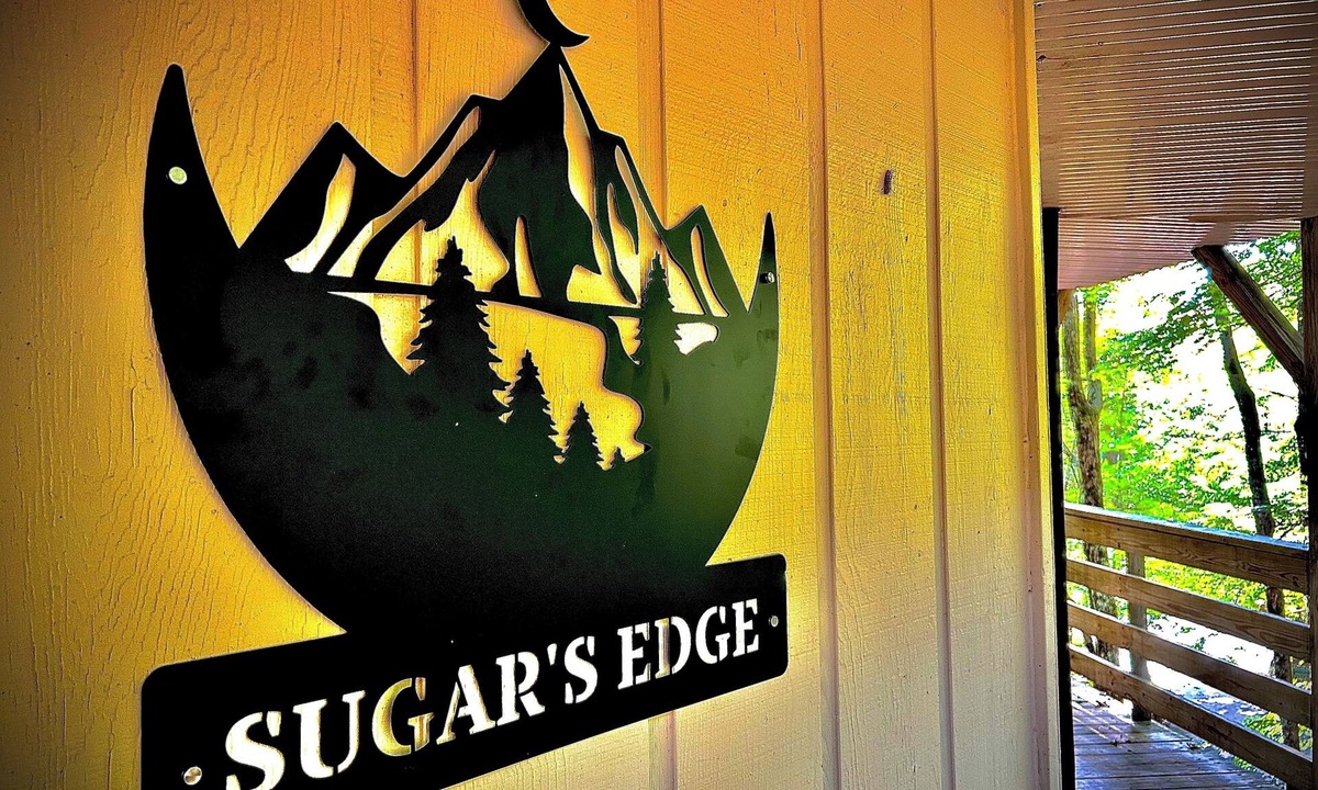 Sugar Mountain Condo | Sugar's Edge Luxury Mountain Treehouse with AirCon