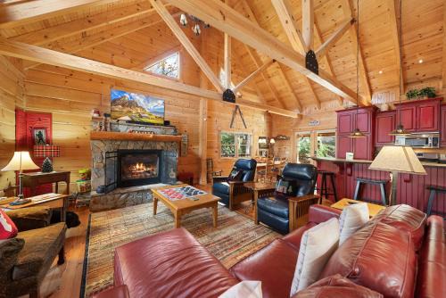 Sugar Mountain House | Sugars Cozy Cabin