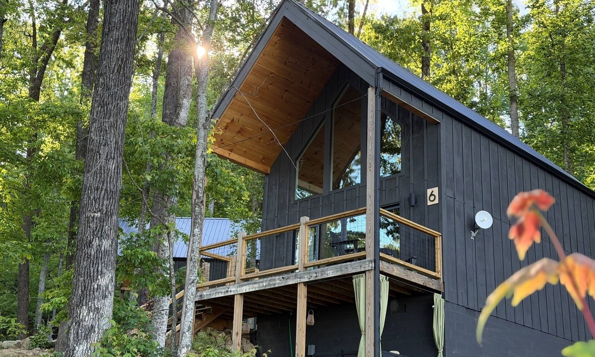 Sevierville Cottage | Sunrise + Hot Tub Nights Under the Stars