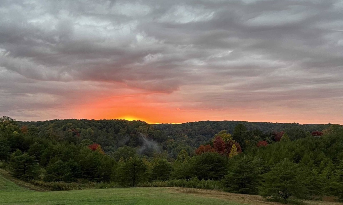 Rogers Cabin | Sunset Ridge- Natural Bridge, Sunset View, Hot Tub