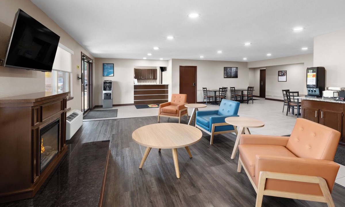 Kingmont Hotel | Super 8 by Wyndham Fairmont